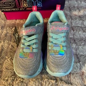 LIGHTS Powered by Skechers Girl Sneakers Size 11. They Light Up